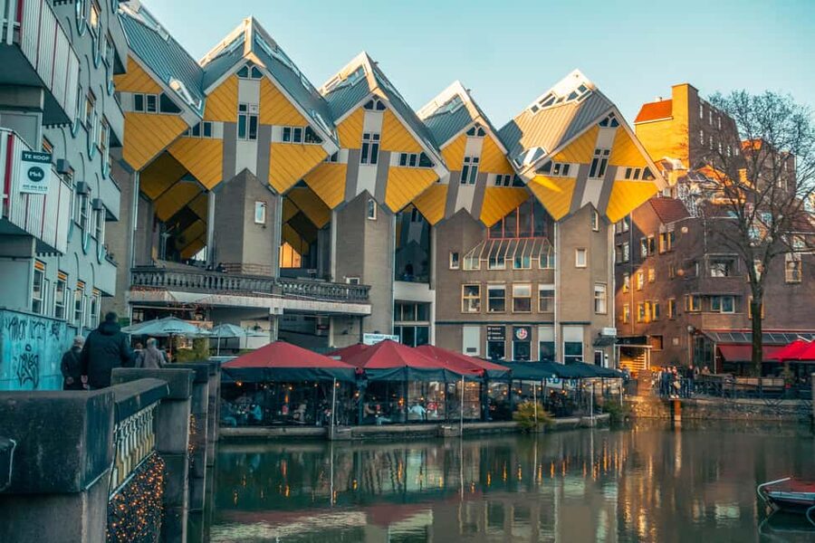 Rotterdam: Highlights, Gems, Architecture & History Walk - Veerhaven and the city’s older harbor character