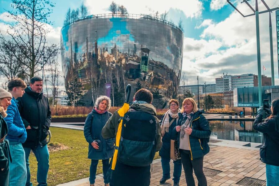 Rotterdam: Highlights, Gems, Architecture & History Walk - The WWII story is handled as a central theme