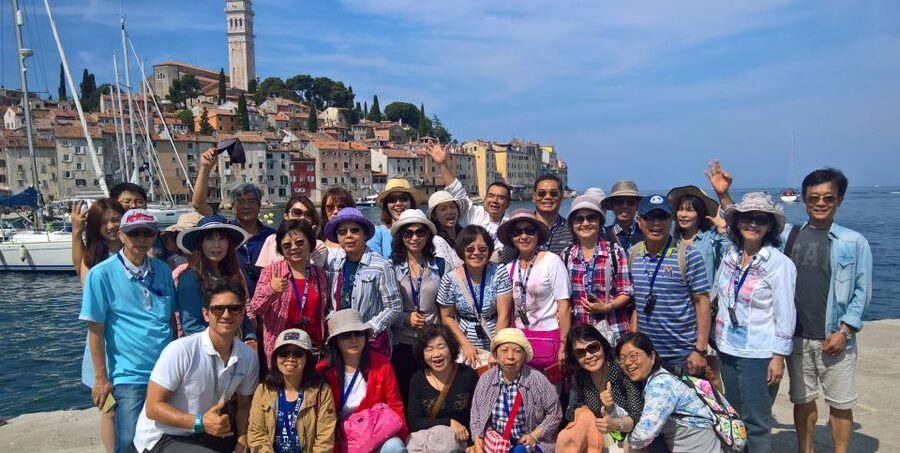 Rovinj: Guided Walking Tour - Through the old Jewish Ghetto and stables area