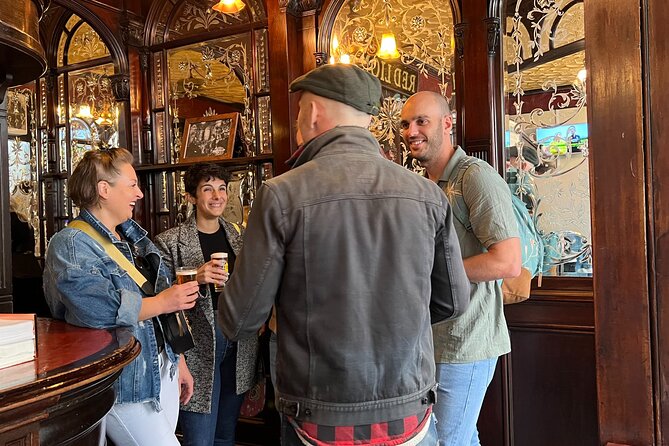 Royal Historic Pubs Walking Guided Tour in London - Four pub stops with stories instead of a bar crawl