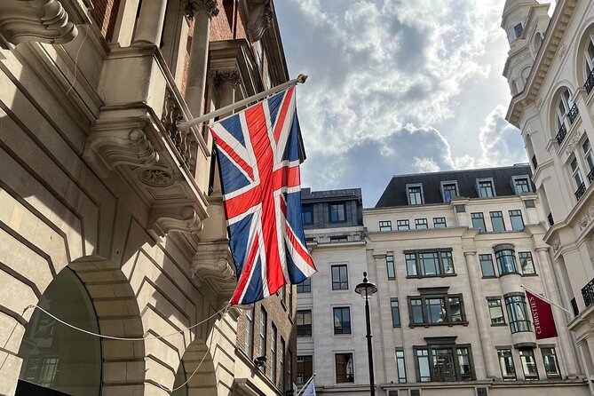Royal Historic Pubs Walking Guided Tour in London - What you pay for at $44.38