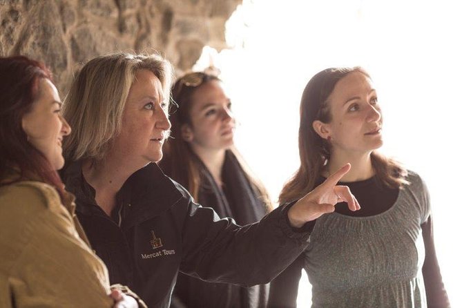 Royal Mile and Edinburgh Castle - Small Group Walking Tour - St. Giles Cathedral and the religious conflicts of Old Town