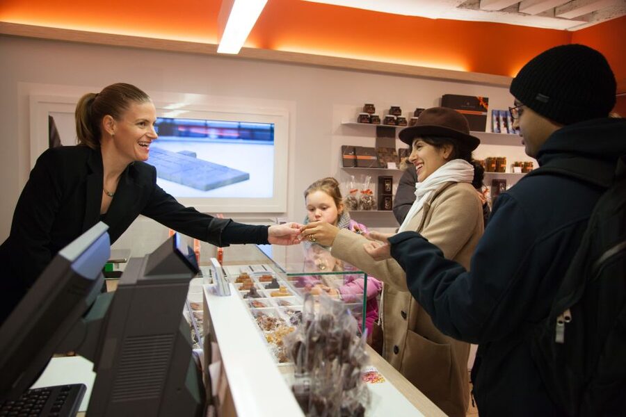 Saint-Germain-des-Prés: Pastry and Chocolate Walking Tour - Why the guide matters more than the map