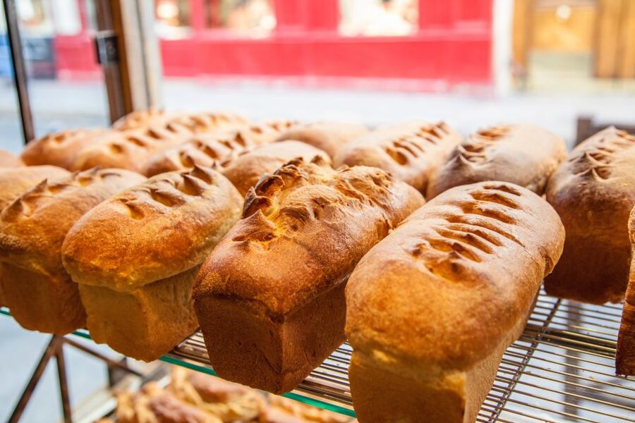 Saint-Germain-des-Prés: Pastry and Chocolate Walking Tour - Timing, languages, and booking flexibility