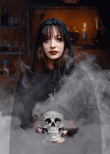 Salem: Ghosts, Witches, & Warlocks Guided Walking Tour - Why Salem works so well for a ghost walk