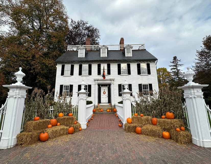 Salem, MA: Hocus Pocus Movie Guided Walking Tour - Broad Street Cemetery and the quieter side of Salem