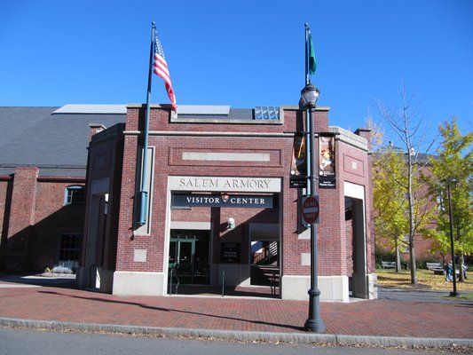 Salem Voodoo, Vampires, and Ghosts Guided Walking Tour - Derby Square brings out the vampires