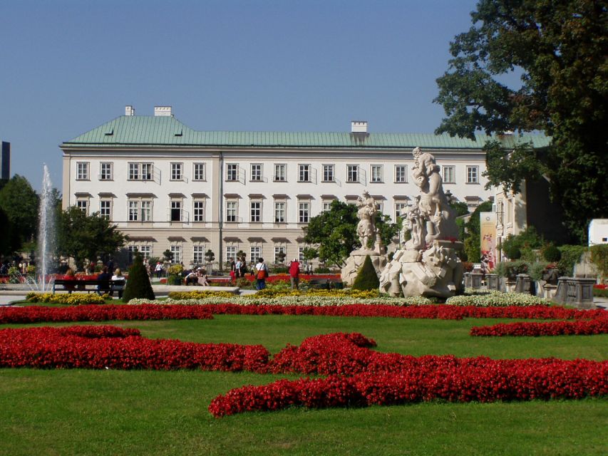 Salzburg 2.5-Hour Walking Tour: Mozart, Old Town & More - Mozart Residence and the Makartplatz connection