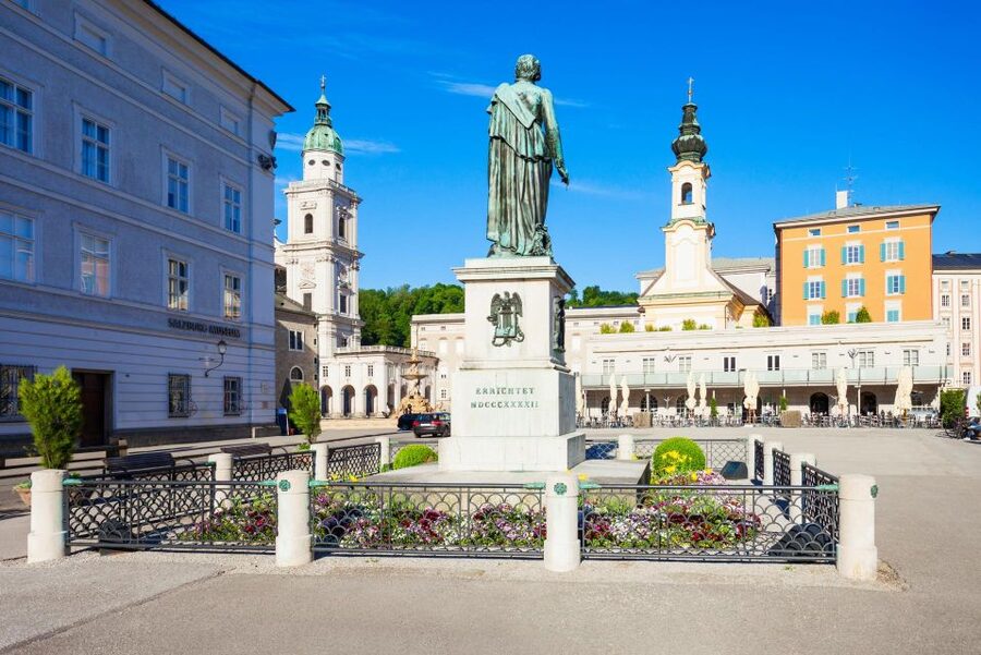 Salzburg: Old Town, Mozart, & Mirabell Gardens Walking Tour - What the guides add to the walk