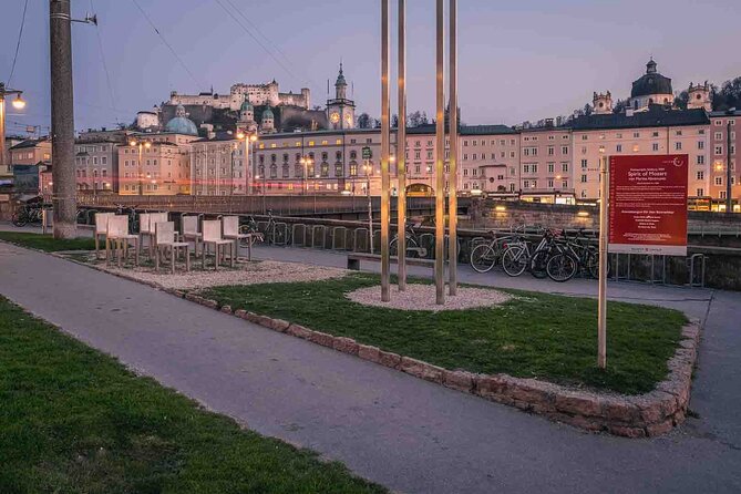 Salzburg Oldtown: Sightseeing Walking Tour with Licensed Local Guide - Saint Peter’s, the cathedral, and Kapitelplatz