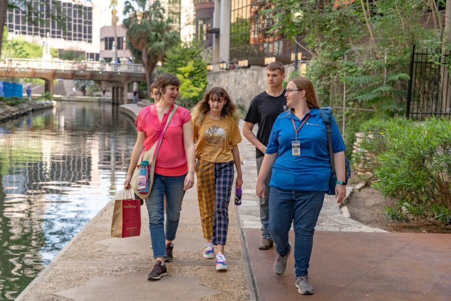 San Antonio: Historic Downtown Food and Culture Walking Tour - The guides make the biggest difference