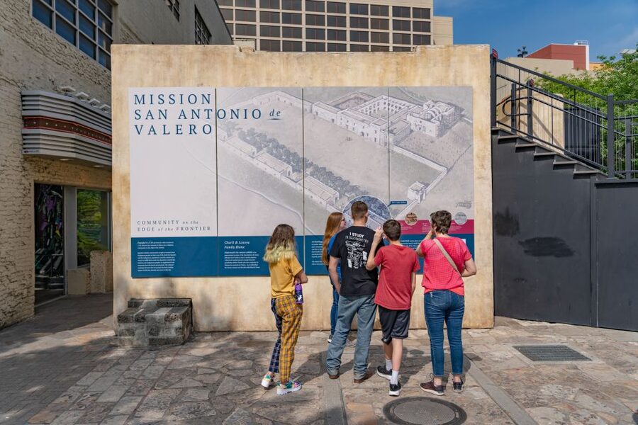 San Antonio: Historic Downtown Food and Culture Walking Tour - The River Walk changes the rhythm