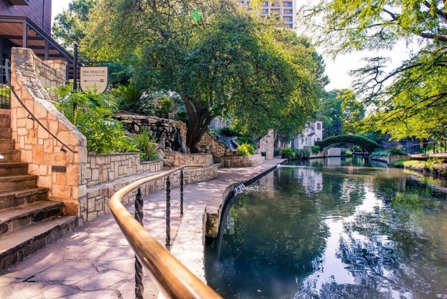 San Antonio Premium City Tour with Alamo & River Walk Cruise - Why this four-hour route works