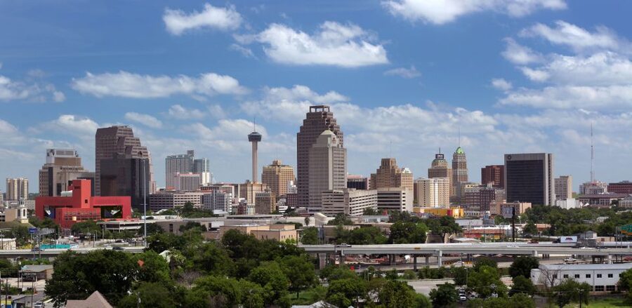 San Antonio Premium City Tour with Alamo & River Walk Cruise - Rising 623 feet at the Tower of the Americas