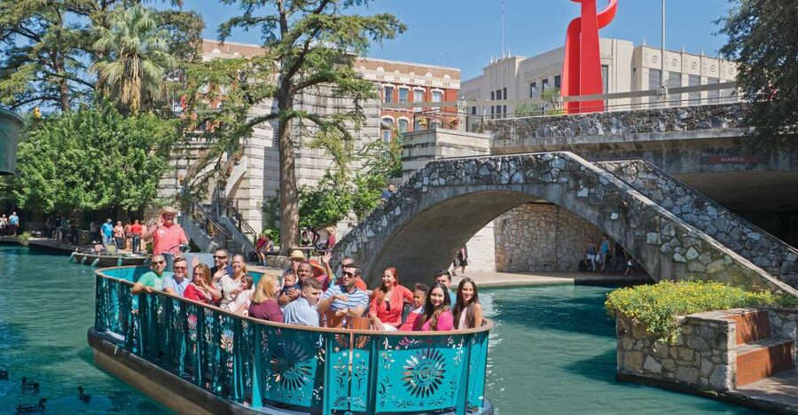 San Antonio: River Walk Cruise Ticket - Choosing the Right Dock