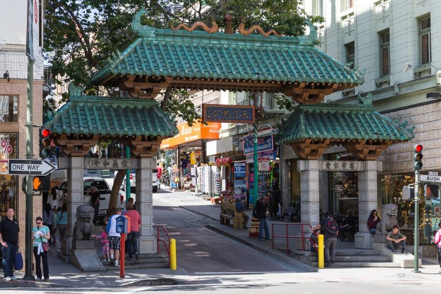 San Francisco: Chinatown Culinary Walking Tour - Handmade fortune cookies and Chinatown shopping