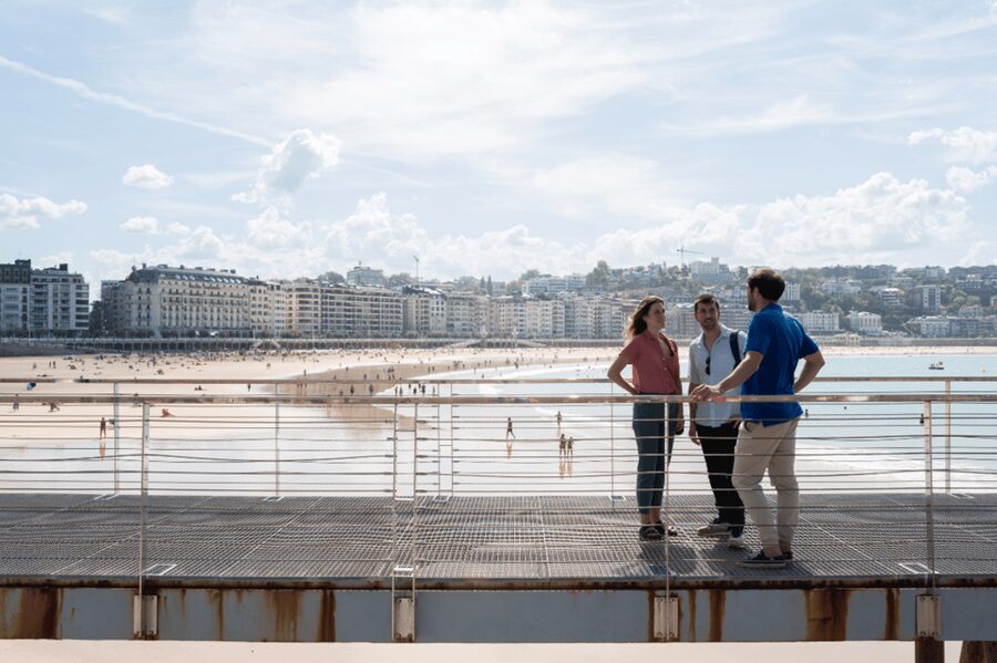 San Sebastian: Walking Tour with Pintxo and Drink - Why this walk works as your first San Sebastian outing
