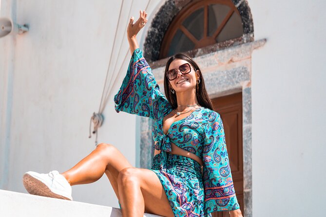 Santorini: Customized Private Photoshoot Walk in Oia - Why a private Oia photo walk makes sense