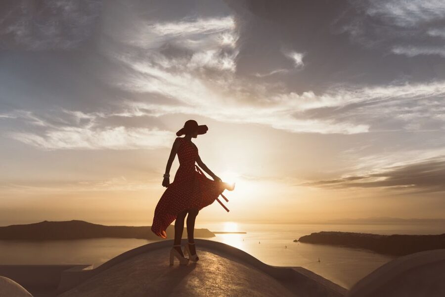 Santorini: Sunset Walking Tour with Local Food and Drinks - Ancient seafood and the taste of Santorini