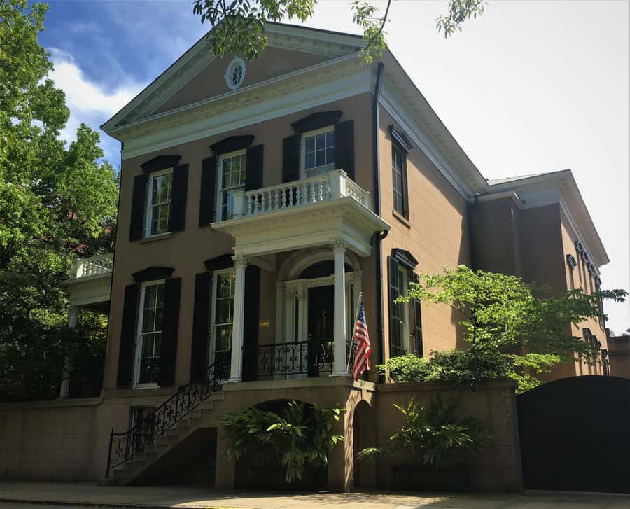 Savannah: Highlights Off the Beaten Path Guided Walking Tour - Why this two-hour Savannah walk works