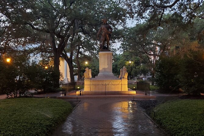 Savannah History and Haunts Candlelit Ghost Walking Tour - Why this Savannah ghost walk feels different