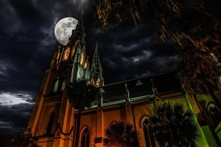 Savannah: Terrors, Ghosts, and Ghouls Walking Tour - Wright Square and the city beneath your feet