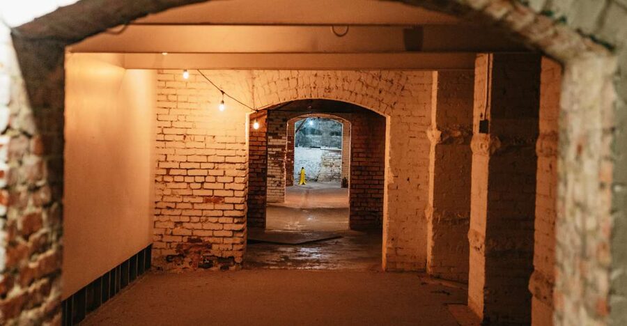 Seattle: Guided Underground Walking Tour - Walking through three historic passageways