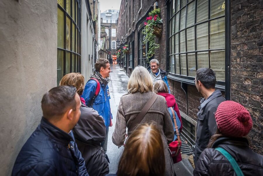 Secrets of London Walking Tour - An eccentric social club from eighteenth-century London