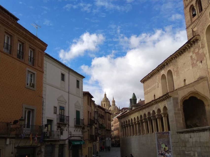 Segovia: Guided Walking Tour with Alcázar Entry - Why this route works for a first look at Segovia