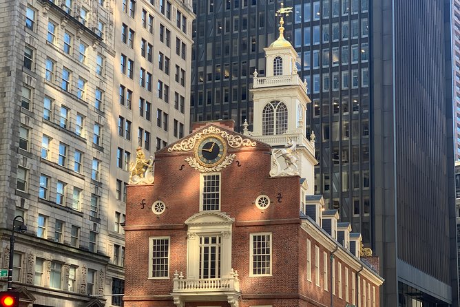 Self Guided Classic Freedom Trail Location Aware (GPS) Walking Audio Tour - The Boston Massacre, Old State House, and Faneuil Hall