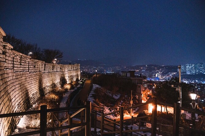 Seoul moonlight walking tour with local historian - Is $31.98 good value?