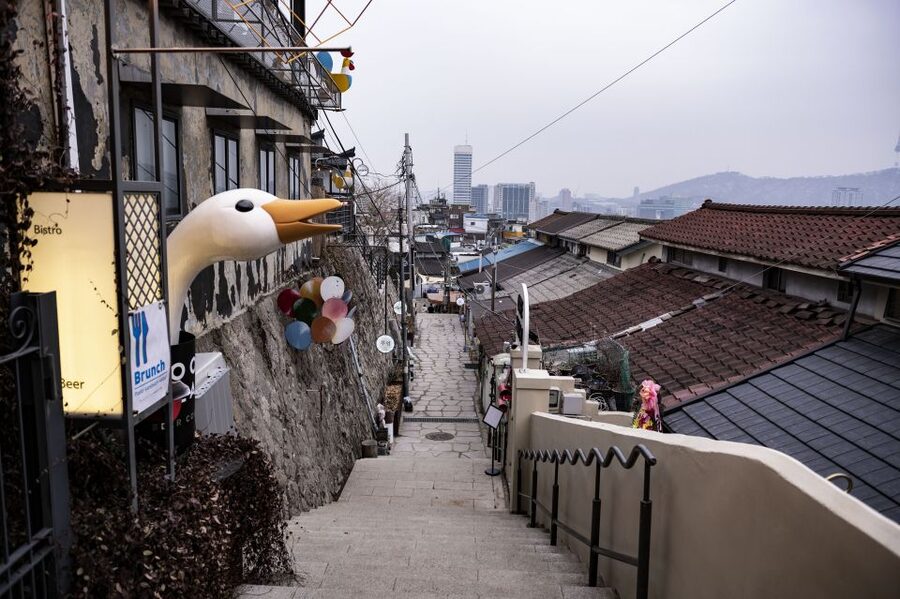 Seoul: Nighttime Hidden Gems Walking Tour - Hyehwa Station and the student side of Seoul