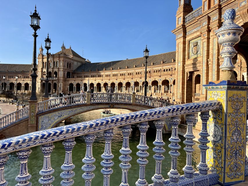 Seville: Guided Walking Tour with Optional Breakfast - Plaza de San Francisco and City Hall