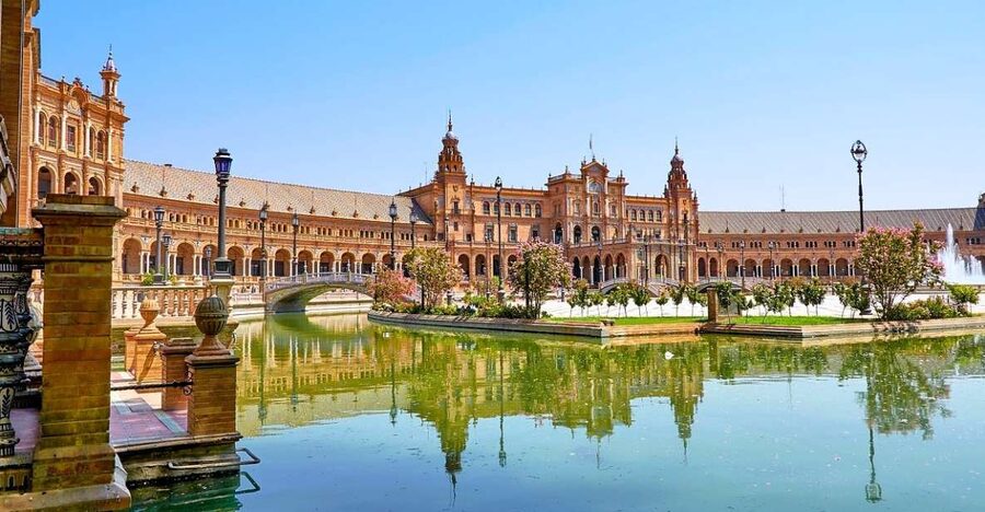 Seville: Small-Group City Highlights Walking Tour - What this Seville walk really gives you