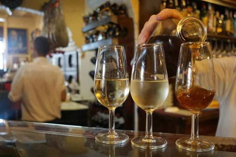 Seville: Tapas Walking Tour with Traditional Flamenco Show - Why this Seville evening works so well