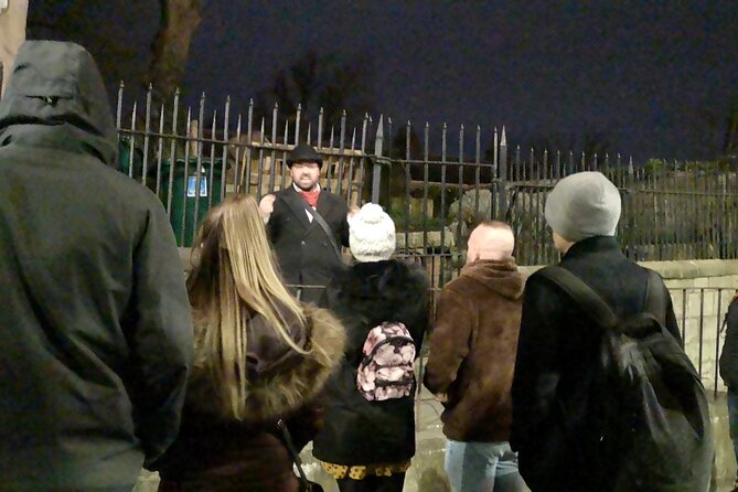 Shadows of York: Ghost Walk and Horrible History. - Meeting the guide outside the Guy Fawkes Inn
