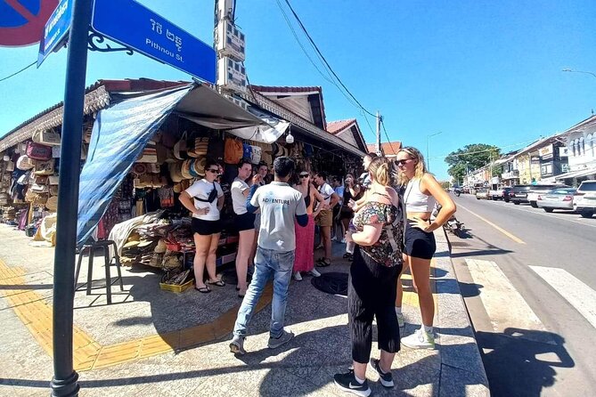 Siem Reap: City Walking Tour - Starting at the Royal Gardens and Residence