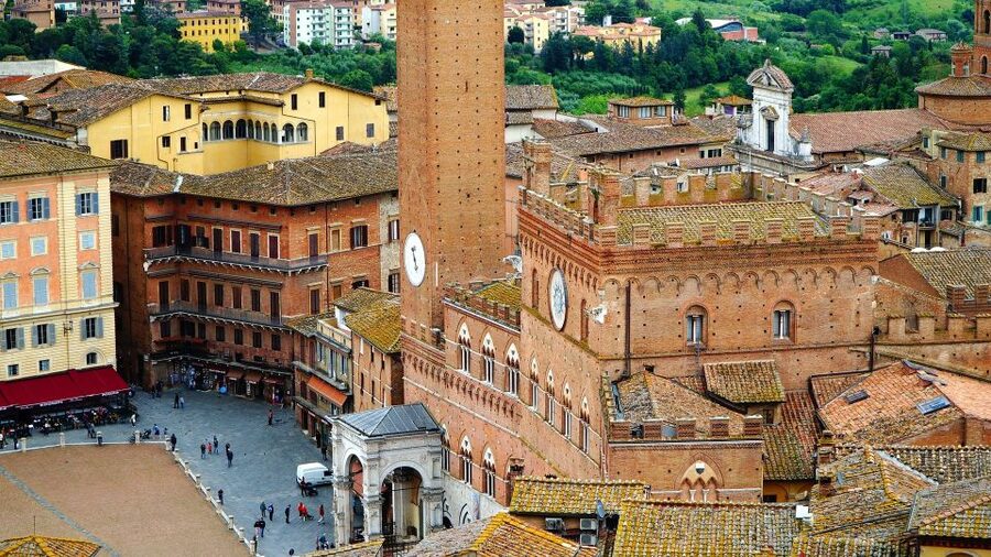 Siena Walking Tour with Cathedral and Crypt & Museum Option - Piazza del Campo and the Palio story