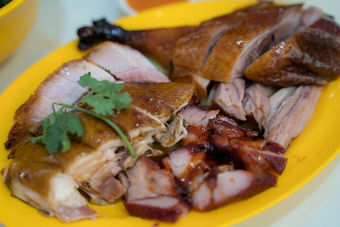 Singapore: Chinatown Hawker Market Food Tour with 7 Food Tastings - Kaya toast, Nanyang coffee, and the local breakfast idea