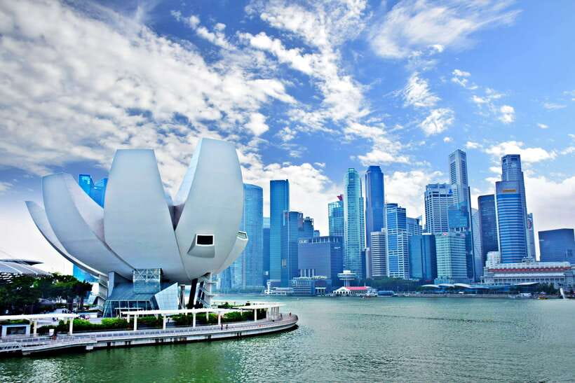 Singapore: Private Walking Tour with a Local - Key Points at a Glance