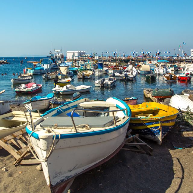 Sorrento: Walking Tour with Local Guide - San Francesco Cloister and Villa Comunale