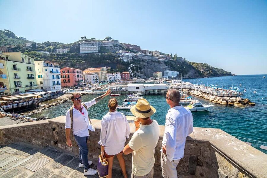 Sorrento: Walking Tour with Local Guide - Meeting behind the Torquato Tasso statue