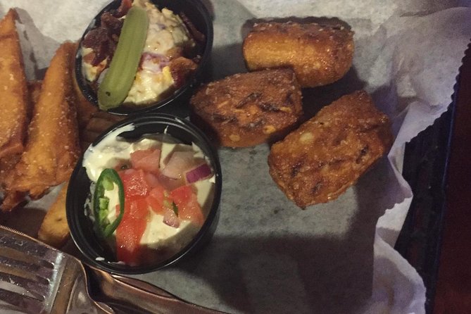 Southern Flavors Food, Pub Crawl, and History Walking Tour - Guides make the difference