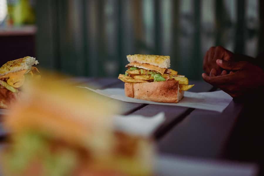 Soweto: Walking Tour with a Local Guide and Lunch - Local lunch on Vilakazi Street