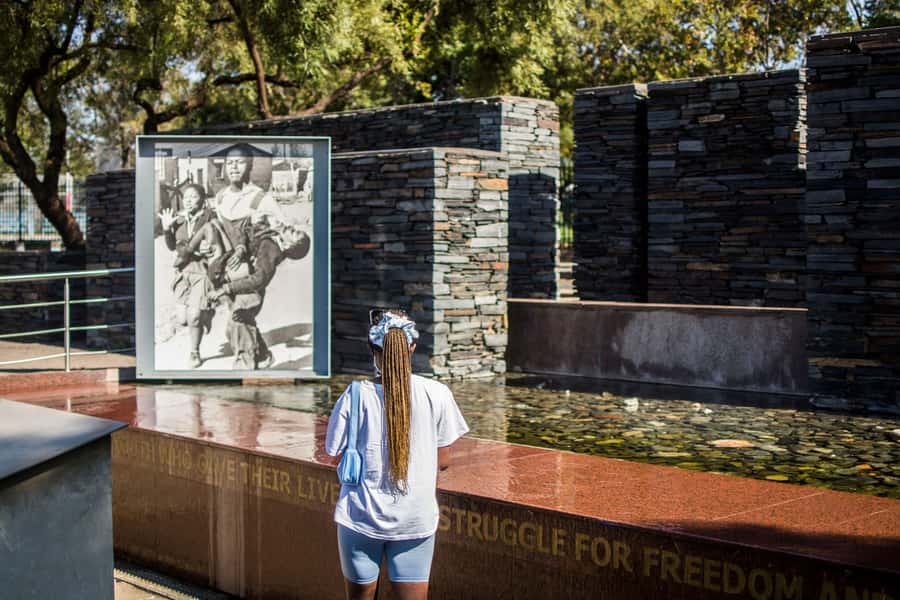 Soweto: Walking Tour with a Local Guide and Lunch - Walking, weather, safety, and what to carry