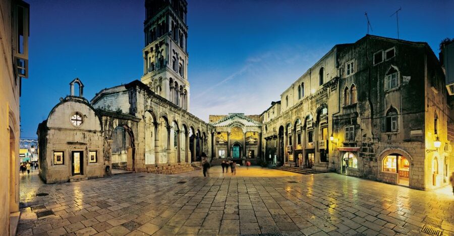 Split: 1.5-Hour Walking Tour and Diocletian's Palace - Vestibul and the final palace details