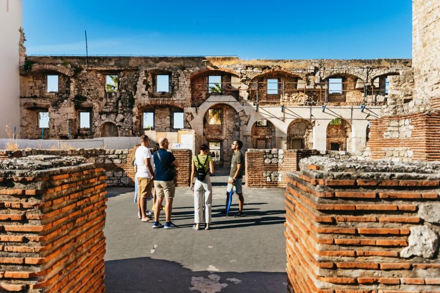 Split: Old Town and Diocletian Palace Walking Tour - Gregory of Nin in Giardin Park