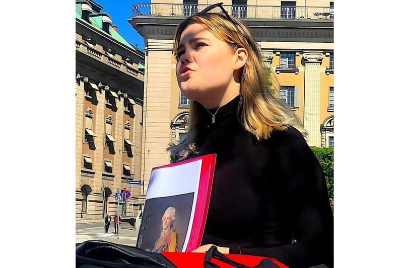 Stockholm Gamla Stan: Old Town Walking Tour with Local Guide - Key points at a glance