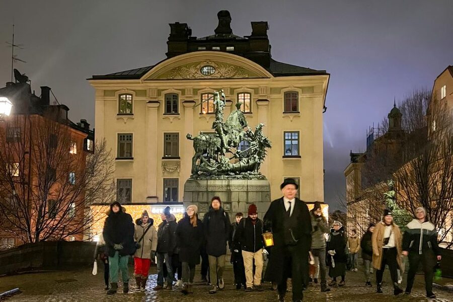 Stockholm: Ghost Walk and Historical Tour - How the guides shape the evening