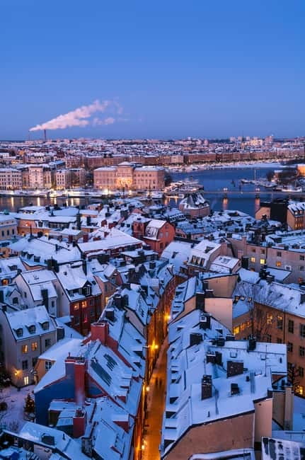 Stockholm: Old Town Historical Walking Tour, small group - Trade, money, and a famous restaurant